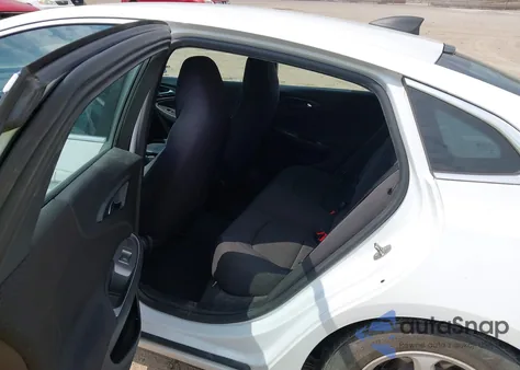 2017 Chevrolet Malibu Ls z USA, uszkodzony, nr VIN 1G1ZB5ST0HF216762